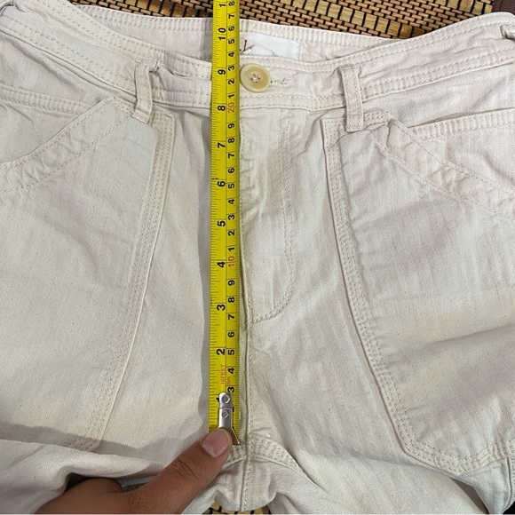 Anthropologie Straight Leg Jeans in Cream Size 26 Cotton Pockets Belt Loops Pant - Picture 13 of 16
